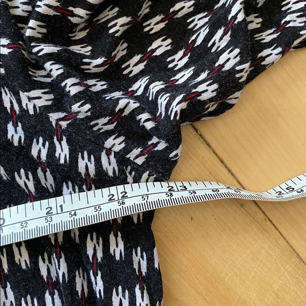 Patterned Button-Up Shirt - Picture 10 of 12